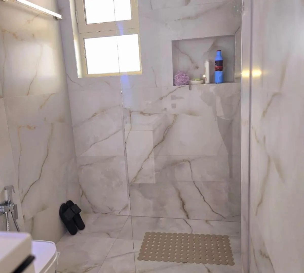Nea Apartment Tirana 0*,  Albania